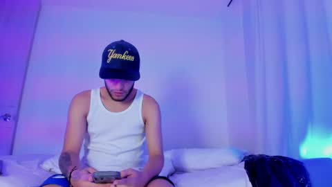 Bruce  online show from 09/21/25, 05:42