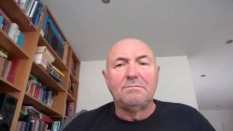 Snapshot of bartvel chatting on 04/03/26, 12:36 bartvel online show from 04/03/26, 12:36