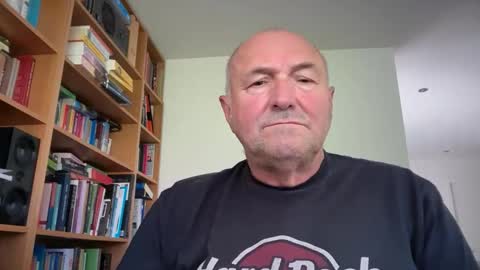 Snapshot of bartvel chatting on 04/24/26, 09:34 bartvel online show from 04/24/26, 09:34