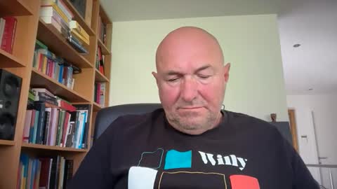 Snapshot of bartvel chatting on 04/25/26, 10:40 bartvel online show from 04/25/26, 10:40