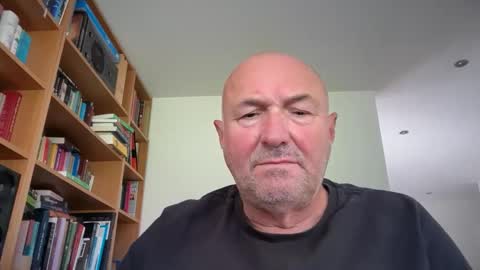 Snapshot of bartvel chatting on 04/29/26, 09:24 bartvel online show from 04/29/26, 09:24