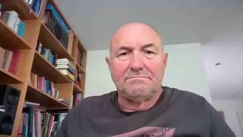 Snapshot of bartvel chatting on 05/06/26, 12:21 bartvel online show from 05/06/26, 12:21