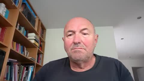 Snapshot of bartvel chatting on 05/11/26, 09:37 bartvel online show from 05/11/26, 09:37