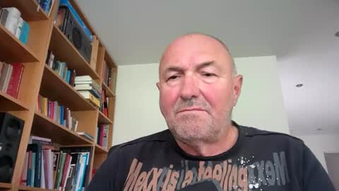 Snapshot of bartvel chatting on 05/12/26, 11:18 bartvel online show from 05/12/26, 11:18