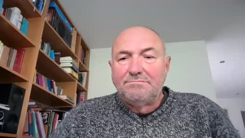 Snapshot of bartvel chatting on 05/15/26, 09:27 bartvel online show from 05/15/26, 09:27