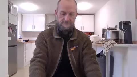 basiccamguy online show from 10/16/25, 08:48