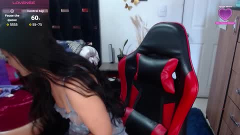 Snapshot of basmahernandez chatting on 11/04/25, 01:21 Besma online show from 11/04/25, 01:21