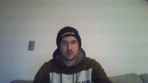 basteleus1 online show from 02/18/25, 12:59