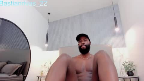 Bastian. online show from 10/10/25, 12:04