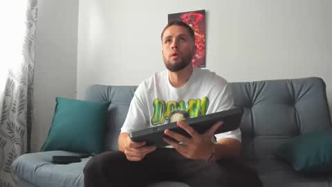 Snapshot of bastianwatson10 chatting on 03/07/25, 06:54 bastianwatson10 online show from 03/07/25, 06:54