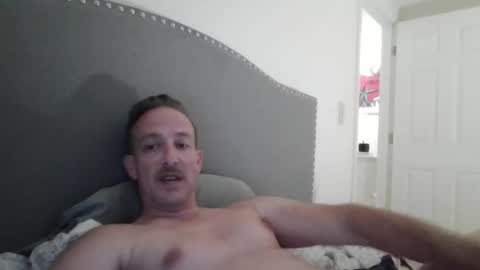 Snapshot of batboy2121 chatting on 11/25/25, 01:05 babtboy2121 online show from 11/25/25, 01:05