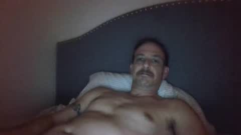 Snapshot of batboy2121 chatting on 12/04/25, 01:48 babtboy2121 online show from 12/04/25, 01:48