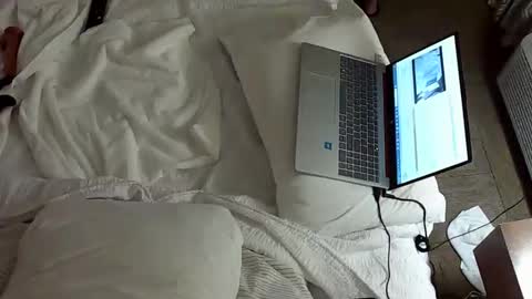 Snapshot of batboy2121 chatting on 01/12/26, 11:43 babtboy2121 online show from 01/12/26, 11:43