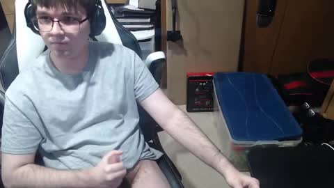 Snapshot of baterricky chatting on 02/16/25, 09:16 Ricky online show from 02/16/25, 09:16