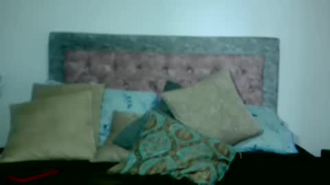 Snapshot of batery82 chatting on 02/05/25, 02:37 batery82 online show from 02/05/25, 02:37