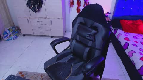    online show from 10/26/25, 12:27