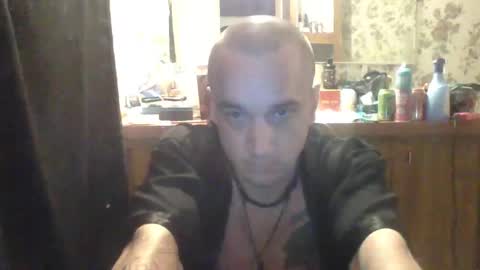 Snapshot of battlewolfxx chatting on 12/19/24, 11:03 battlewolfxx online show from 12/19/24, 11:03