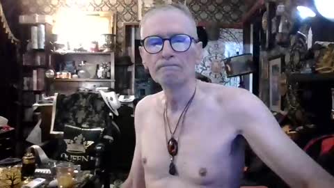 Snapshot of bazzasworld chatting on 02/11/25, 09:42 Bazza online show from 02/11/25, 09:42