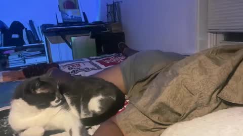 bb_boi326 online show from 09/25/25, 06:39