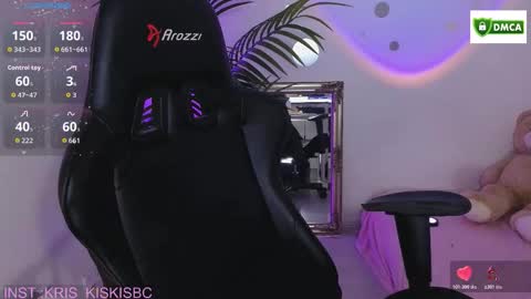 Snapshot of bb_cute1 chatting on 12/13/25, 07:53 Kris online show from 12/13/25, 07:53