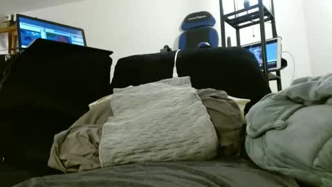 bbboooyyy11 online show from 02/05/25, 03:13