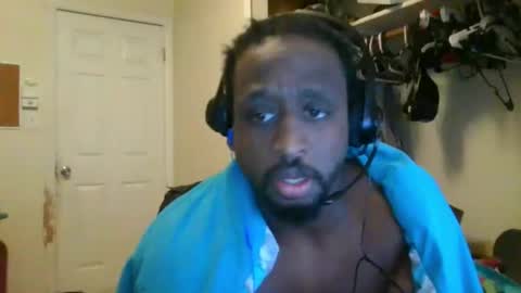 Snapshot of bbc_rocker chatting on 12/11/24, 05:59 rocker n queen online show from 12/11/24, 05:59