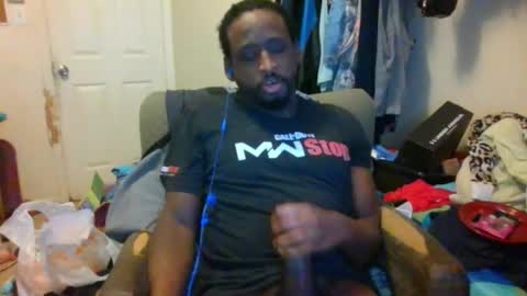 Snapshot of bbc_rocker chatting on 12/15/24, 08:47 rocker n queen online show from 12/15/24, 08:47