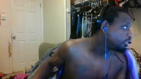 Snapshot of bbc_rocker chatting on 12/16/24, 09:20 rocker n queen online show from 12/16/24, 09:20