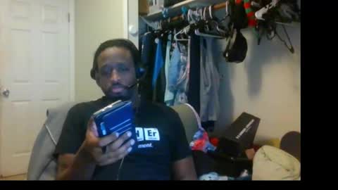 Snapshot of bbc_rocker chatting on 12/23/24, 05:43 rocker n queen online show from 12/23/24, 05:43