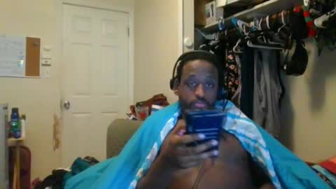 Snapshot of bbc_rocker chatting on 01/27/25, 01:30 rocker n queen online show from 01/27/25, 01:30