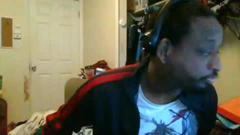 Snapshot of bbc_rocker chatting on 01/28/25, 08:36 rocker n queen online show from 01/28/25, 08:36