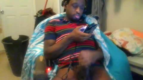 Snapshot of bbc_rocker chatting on 02/06/25, 07:29 rocker n queen online show from 02/06/25, 07:29