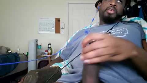 Snapshot of bbc_rocker chatting on 03/04/25, 04:30 rocker n queen online show from 03/04/25, 04:30