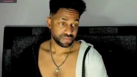 Snapshot of bbcblackhot33 chatting on 11/01/25, 04:25 john online show from 11/01/25, 04:25