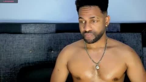 Snapshot of bbcblackhot33 chatting on 11/02/25, 03:20 john online show from 11/02/25, 03:20