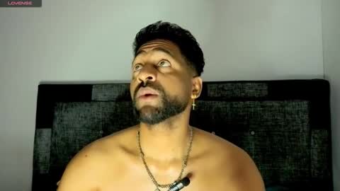 Snapshot of bbcblackhot33 chatting on 11/06/25, 04:46 john online show from 11/06/25, 04:46