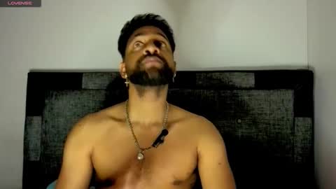 Snapshot of bbcblackhot33 chatting on 11/10/25, 04:00 john online show from 11/10/25, 04:00