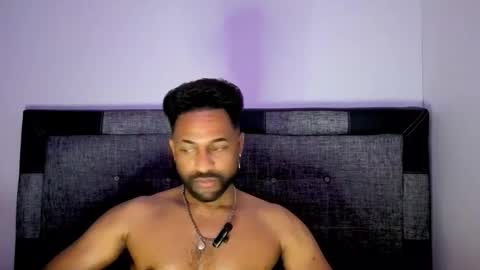 Snapshot of bbcblackhot33 chatting on 11/12/25, 04:35 john online show from 11/12/25, 04:35