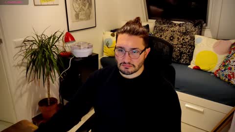 Snapshot of bbking1980 chatting on 12/01/24, 05:35 CallMeDaddy online show from 12/01/24, 05:35