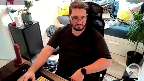 Snapshot of bbking1980 chatting on 01/06/25, 02:25 CallMeDaddy online show from 01/06/25, 02:25