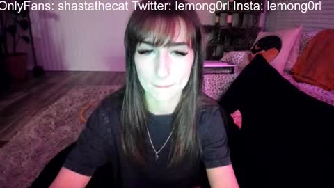 Snapshot of bbshasta chatting on 10/11/25, 04:55 Shasta online show from 10/11/25, 04:55