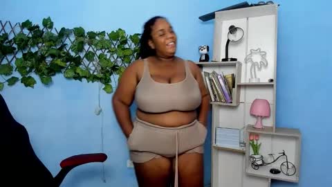 Charlote online show from 12/04/25, 03:21