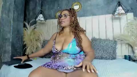 Bbwlatina01 online show from 07/17/26, 11:50