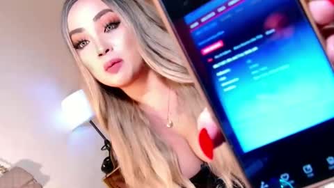 Snapshot of bby_lexielore69 chatting on 03/11/26, 01:44 bby_lexielore69 online show from 03/11/26, 01:44