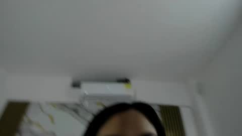 daniela villamizar online show from 12/01/25, 02:00