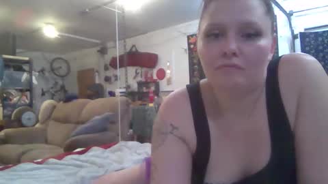 Snapshot of bdeunltd chatting on 11/21/25, 12:21 bdeunltd online show from 11/21/25, 12:21