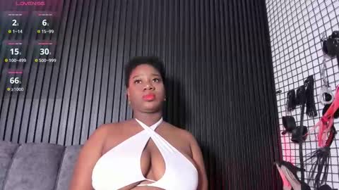 Snapshot of bdsm_ebony chatting on 03/10/26, 10:53 Tanisha online show from 03/10/26, 10:53