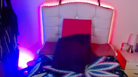 Ela online show from 10/14/25, 02:56