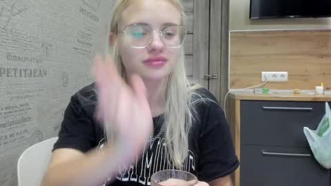 Summer BABY online show from 12/15/24, 08:04