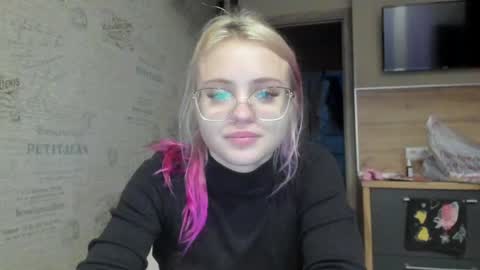 Summer BABY online show from 12/31/24, 01:52